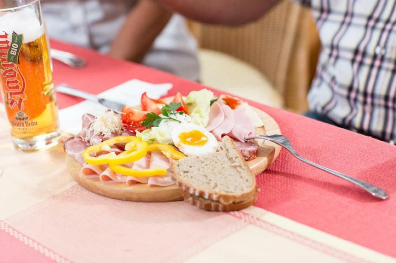 Hirschenwies Cafe-Pension Kristall מראה חיצוני תמונה